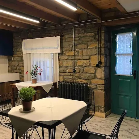 Tatil Evi Eski Bademlide Tarihi Tas Ev